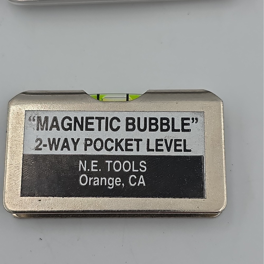Vintage Magnetic Bubble 2-Way Pocket Level Metal Mini Tool Magnet Orange CA NOS